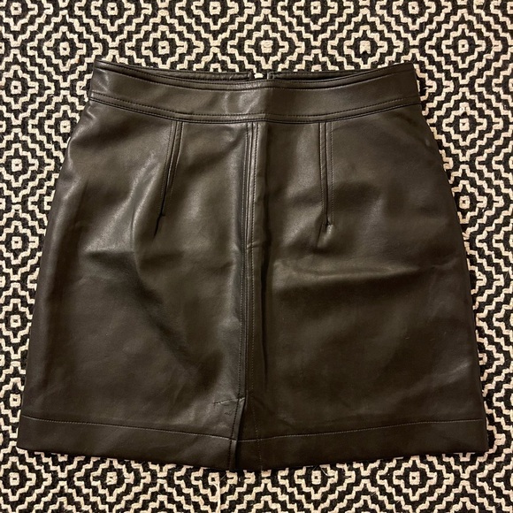 Aritzia Wilfred Free Black Leather Skirt - Picture 9 of 12